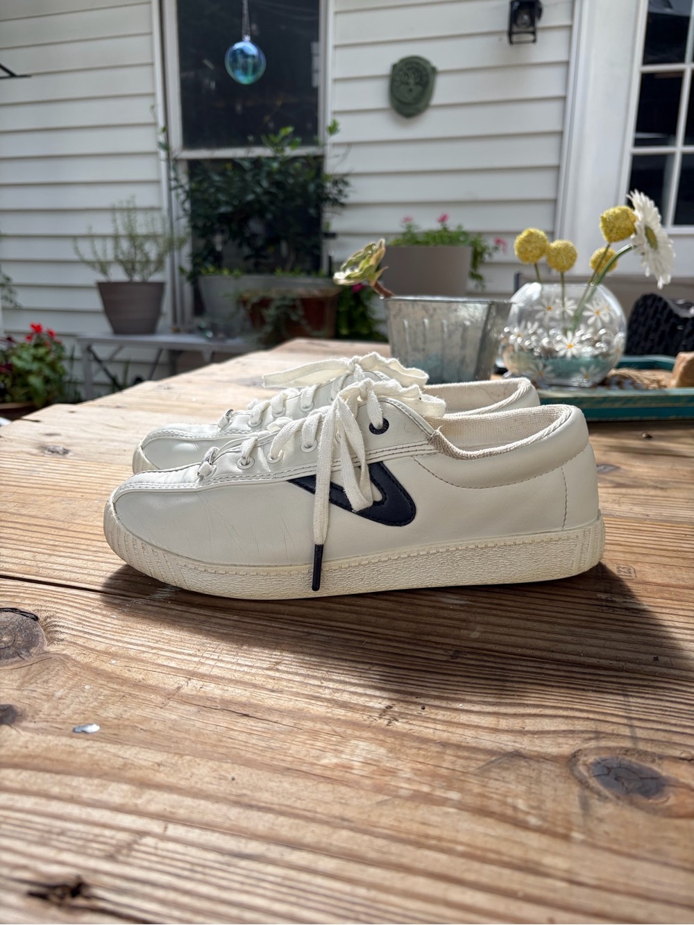 Tretorn Nylite Icon Leather Sneakers Women’s 8.5 White Navy Tennis Shoes